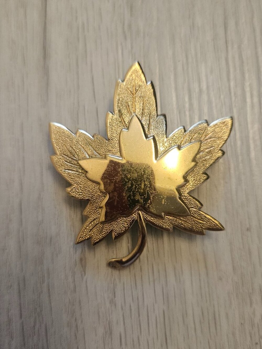 Vintage Signed MONET Leaf Brooch Pin Maple Leaf Dual Textured Gold Tone